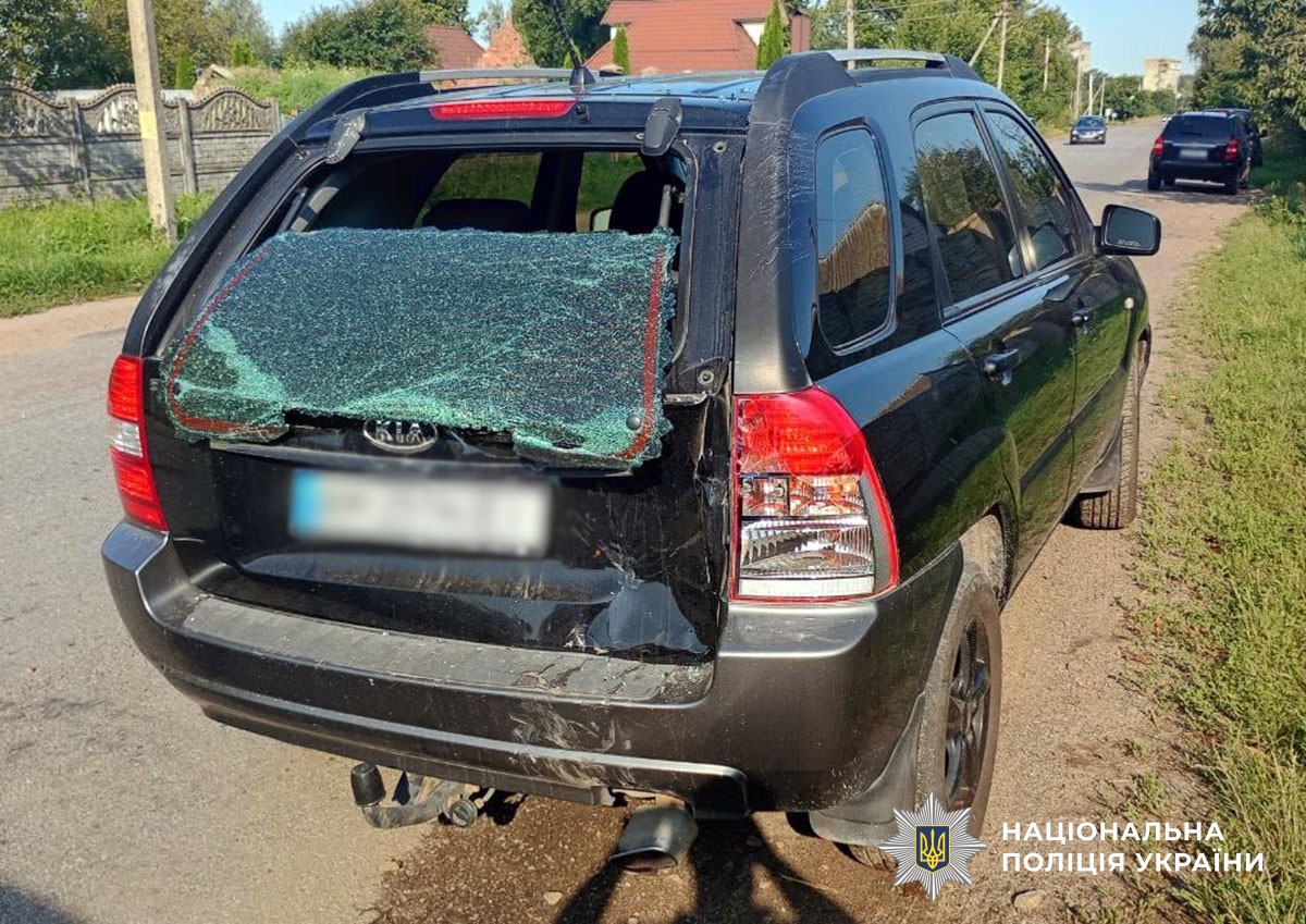 На Бердичівщині 19-річна пасажирка мотоцикла в реанімації після зіткнення з авто